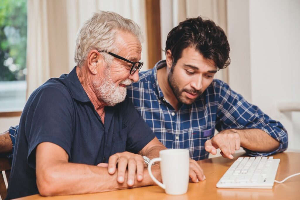 Reforma de previdência - Dois homens estudando